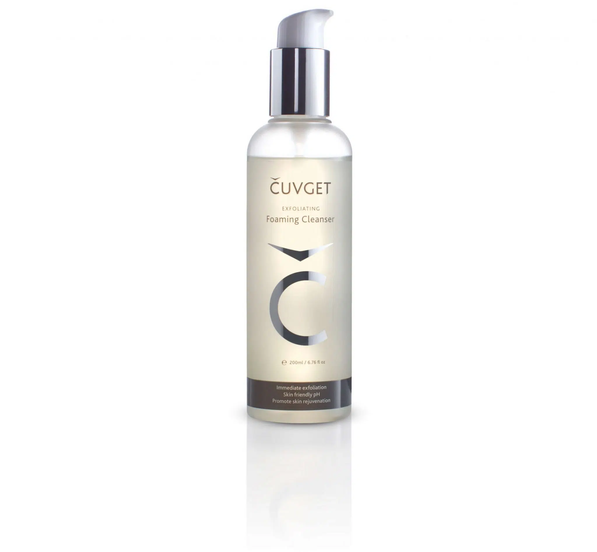 Bottle of Čuvget Exfoliating Foaming Cleanser, a gel-based enzyme cleanser designed for rapid skin rejuvenation and natural pH balance